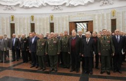 Военачальники обсудили "коренной перелом"
