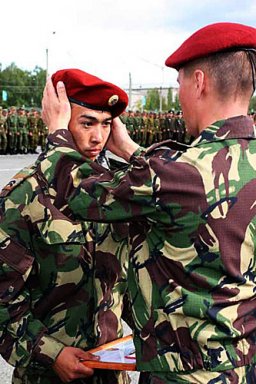 Российская армия будет носить береты