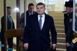 В.Баранец: о показаниях Сердюкова в суде