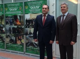 "За нами, как за каменной стеной"