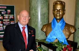 Памяти дважды Героя Советского Союза