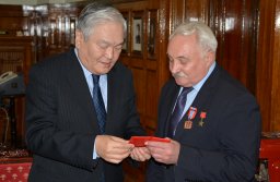 Памяти дважды Героя Советского Союза